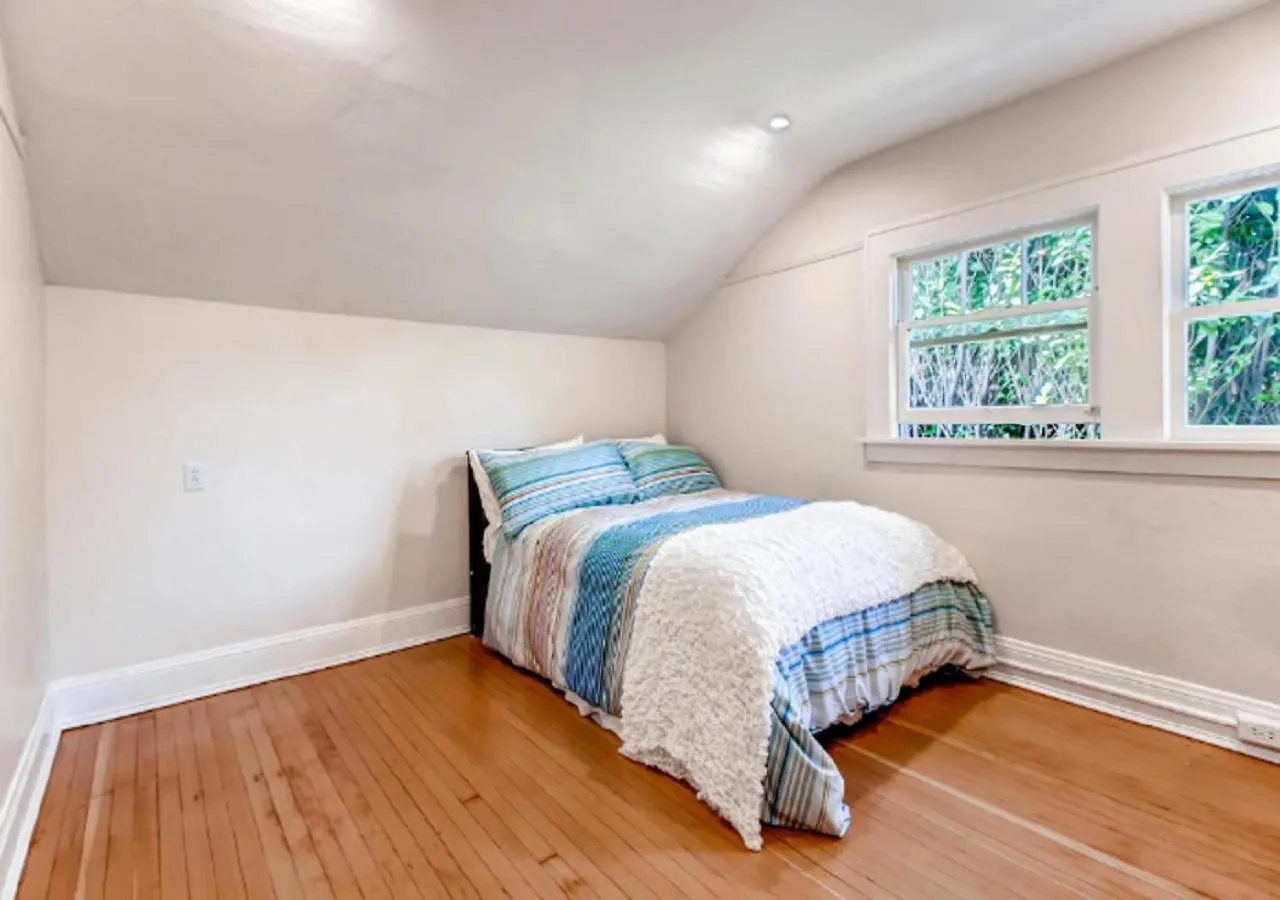 30 Day+ Craftsman; Stroll 2 Food & Downtown! Villa Portland