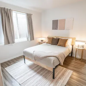  Holiday home Walkable Next To Restaurants, Bars, And Shops!