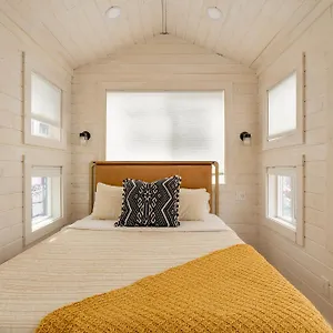  Apartment Stay Portland - The Tiny Oasis Steps To Local Coffee & Restaurants
