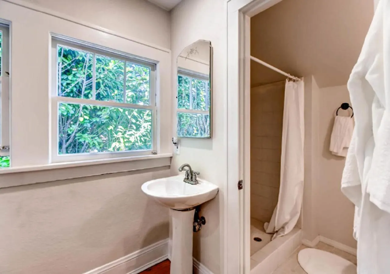 30 Day+ Craftsman; Stroll 2 Food & Downtown! Villa Portland United States